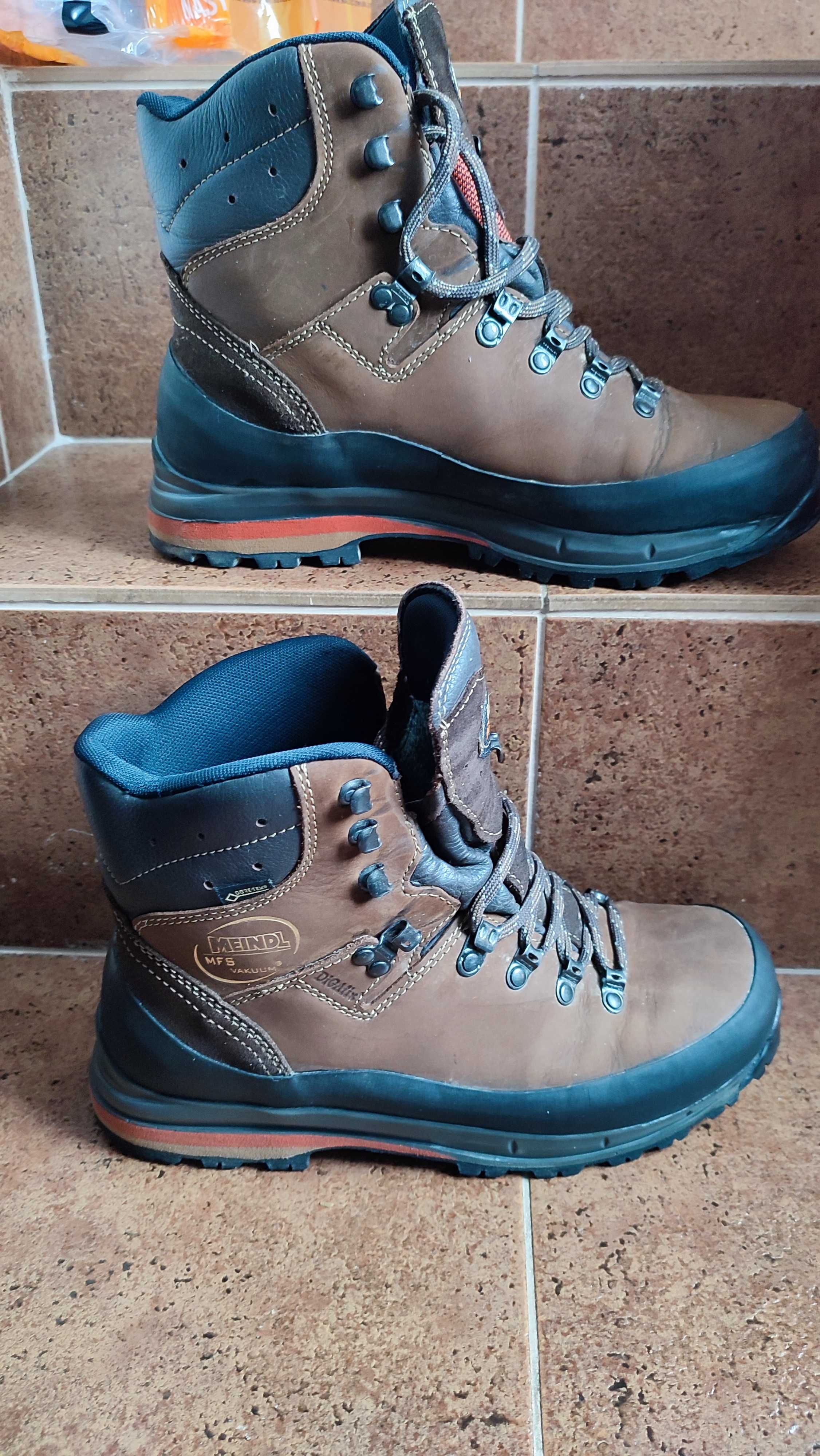 Buty trekkingowe, rozmiar 42,5