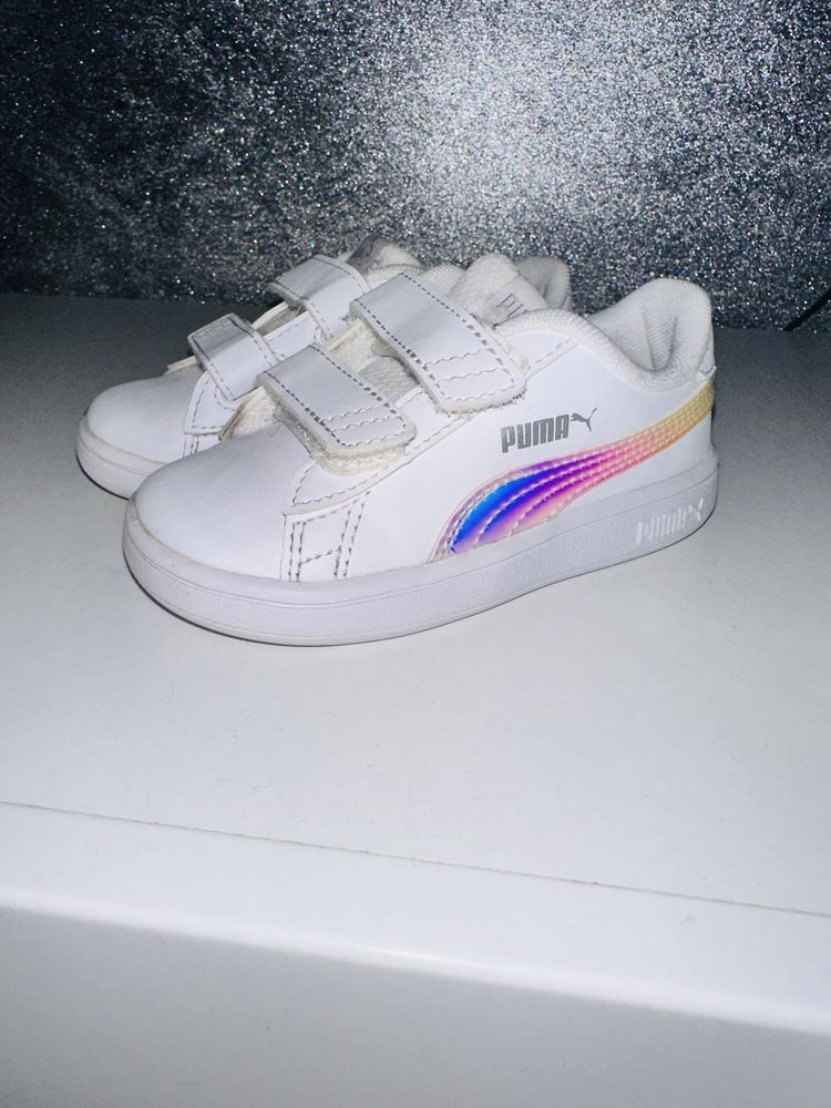 Buty Puma dla dziewczynki rozmiar 23