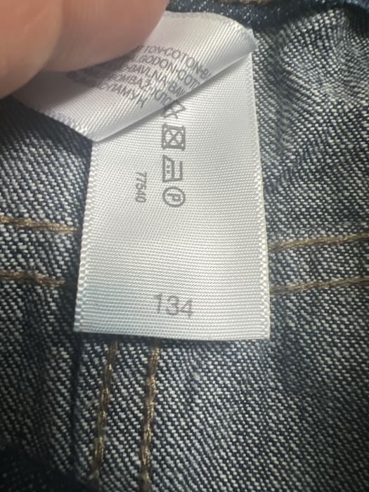 Bluzka ze spódniczką w komplecie r.122/128