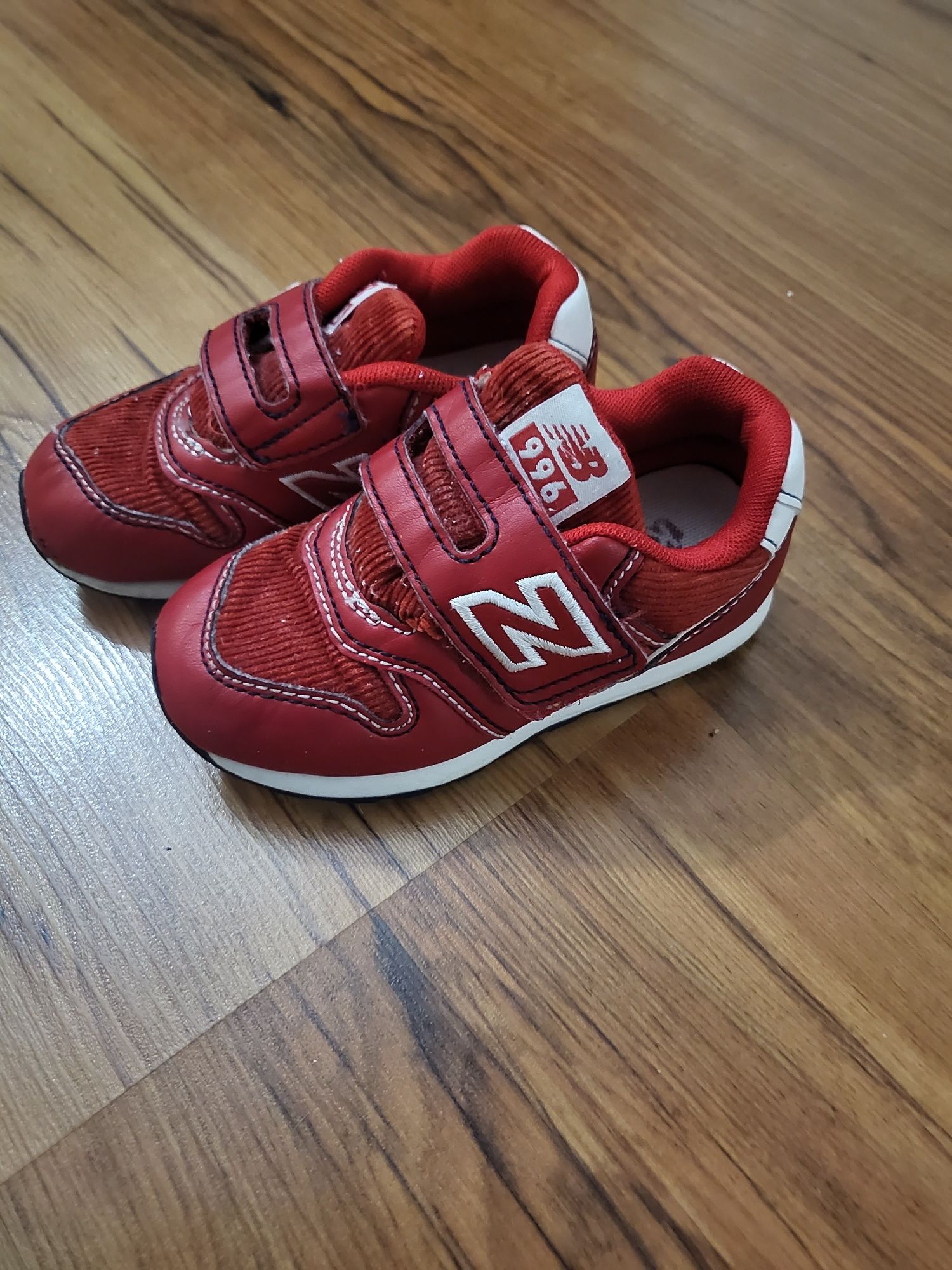 Adidasy New Balance r. 25