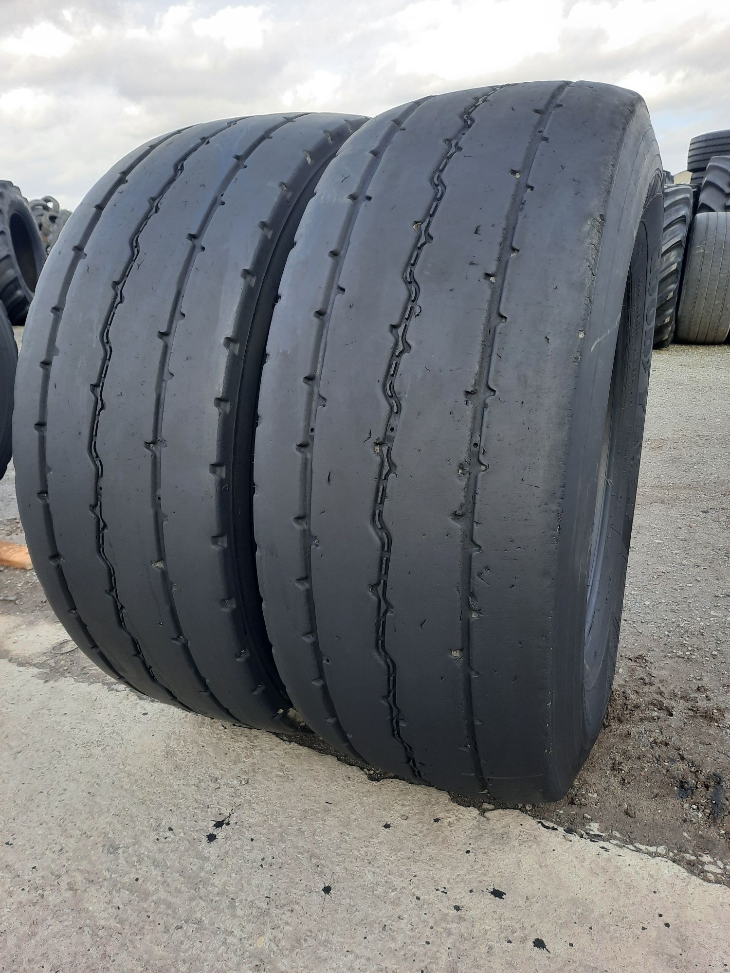 Opony 385/65 R22.5 Goodyear Omnitrac MST II budowlane