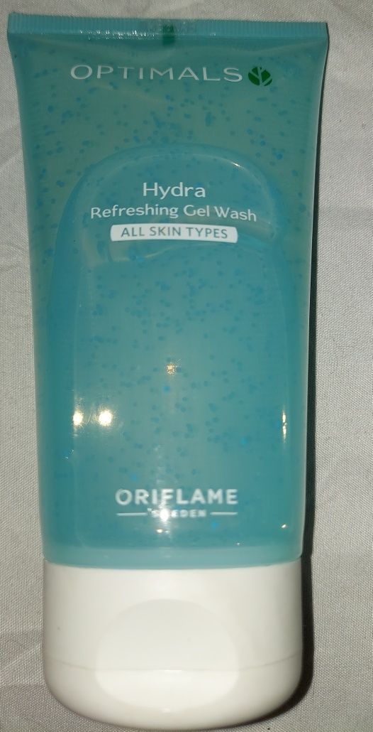 Odswierzajacy żel do mycia twarzy Optimals firmy Oriflame