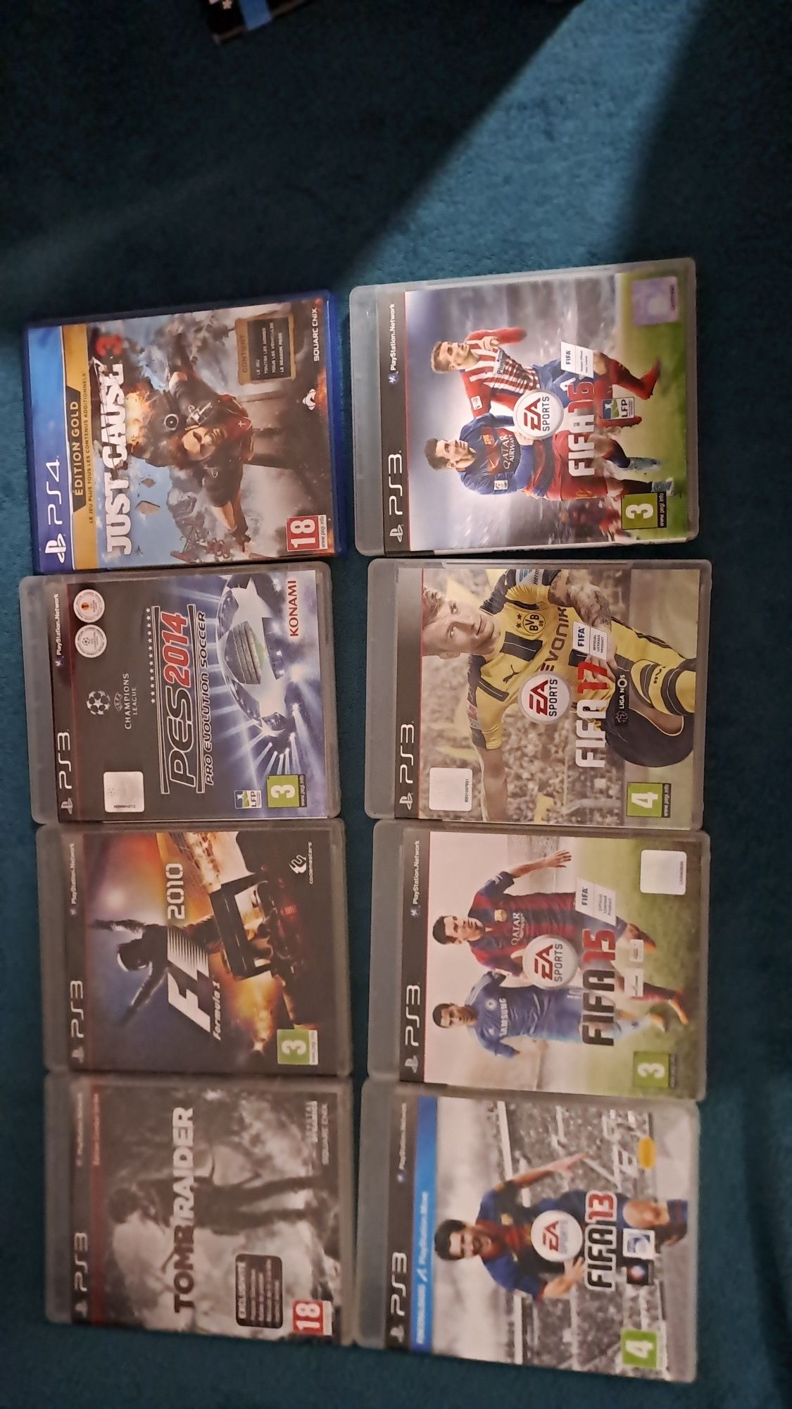 Ps3 com jogos e comandos