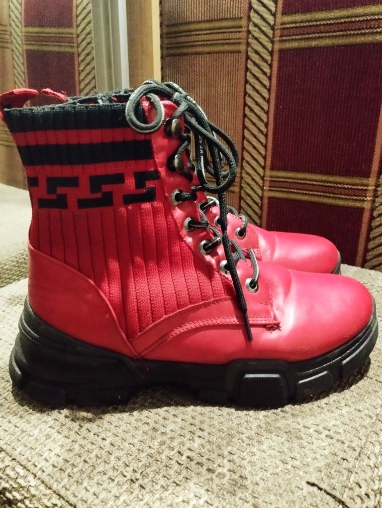 Сапоги ботинки красные червоні 37р.