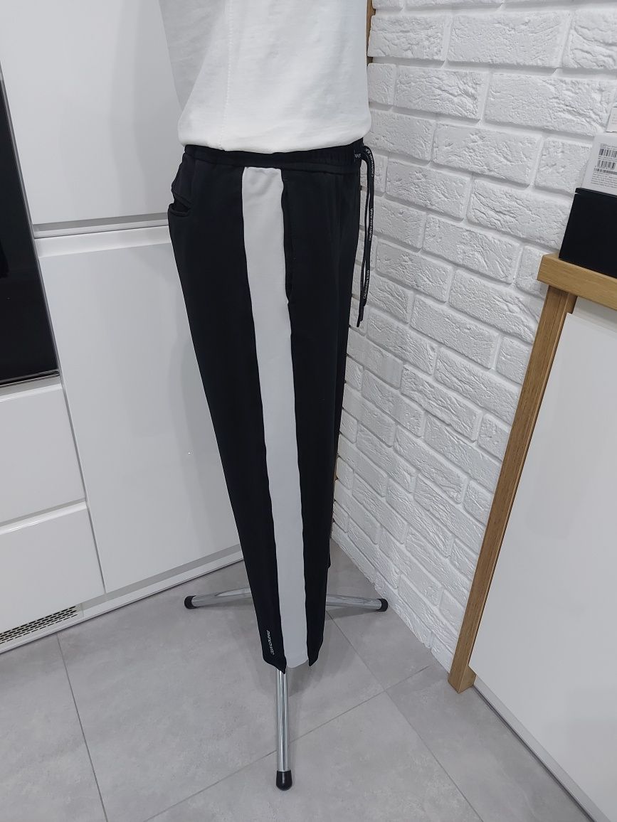 Spodnie dresowe dresy s 36 calvin klein koszulka t shirt za dopłatą