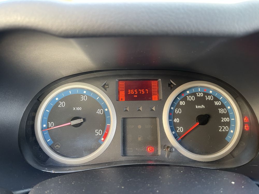 Renault clio 1.5dci 80cv 5 lugares