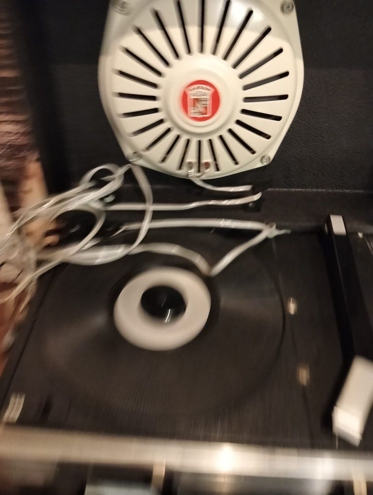 Gramofon walizkowy Medley