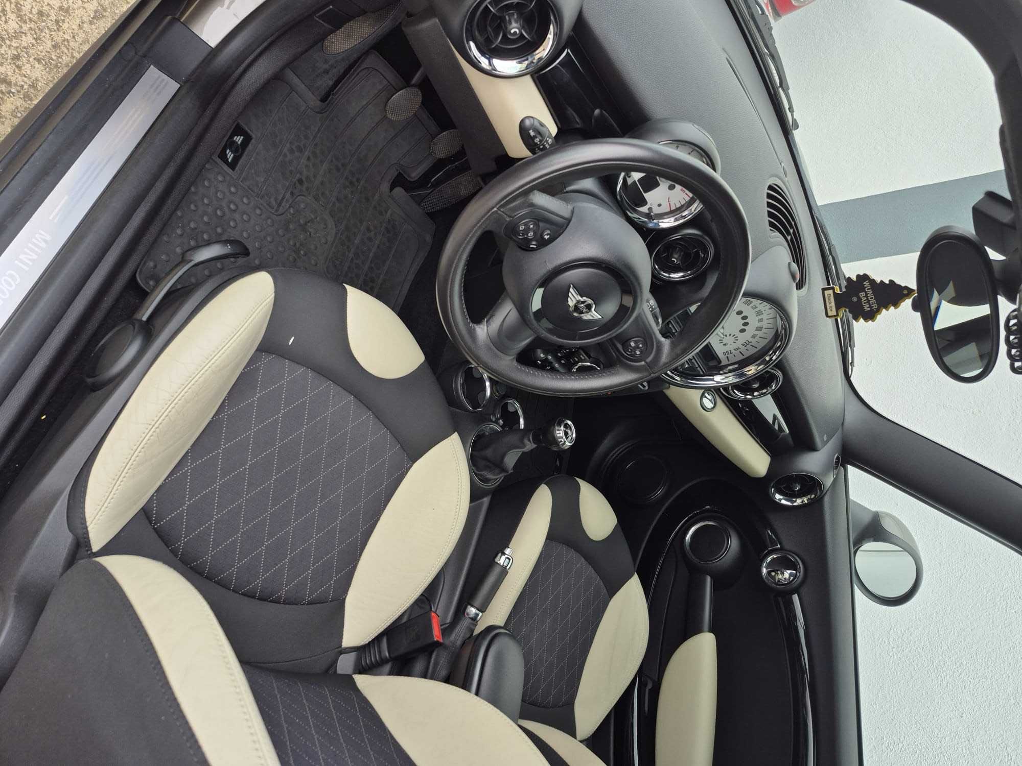 Mini Cooper D 1.6 – 2010
