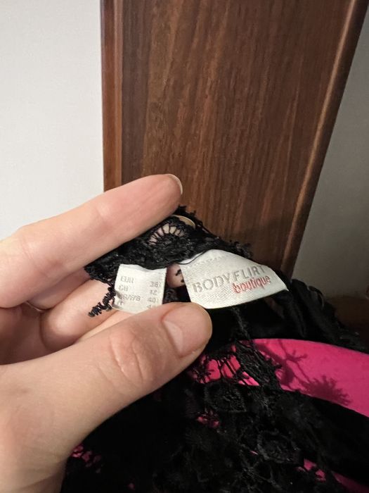 Mała czarna idealna na święta 40/42