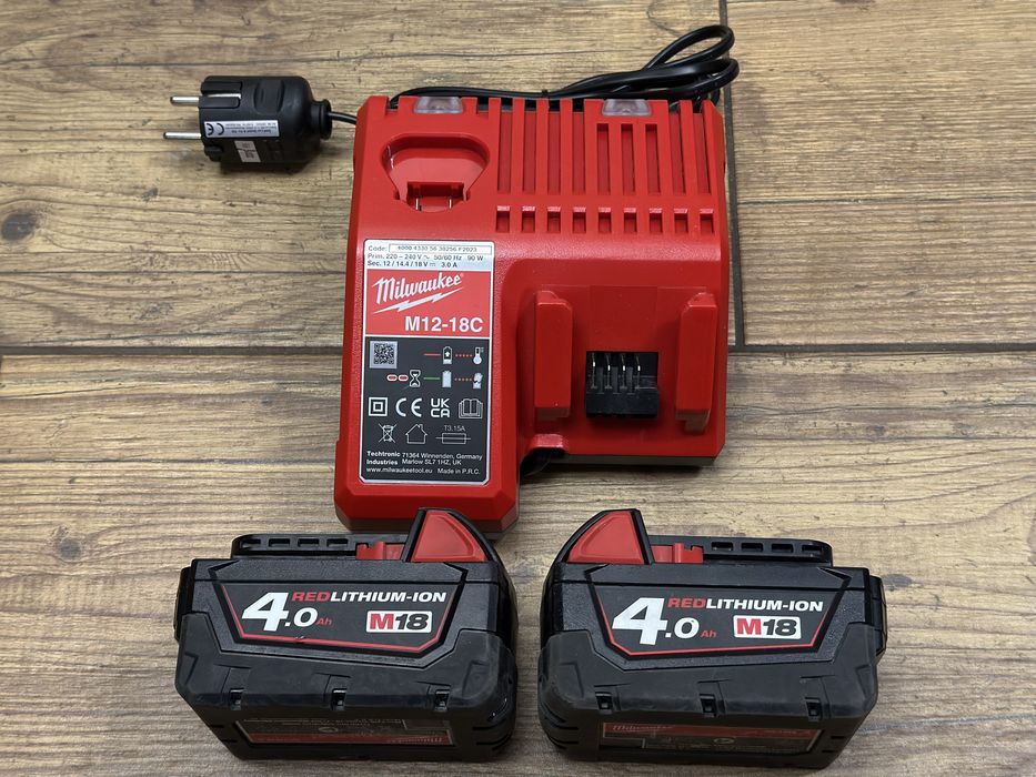 2x bateria akumulator Milwaukee M18 4AH + ładowarka M12-18C | Zestaw