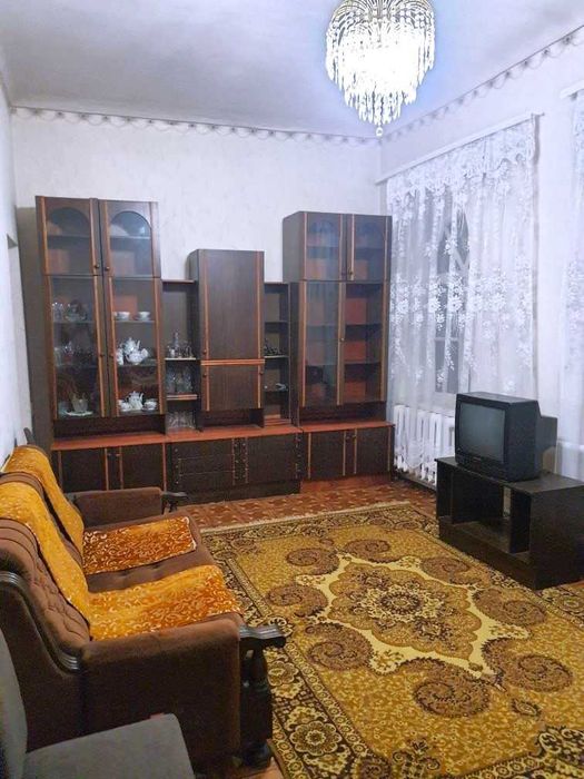 Вільна! Елітний Центр. Біля ЦУМу. Сталінка. Високі Стелі. Автономка.