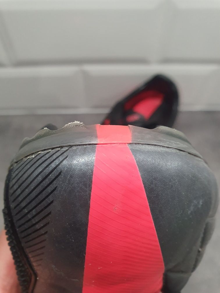 Profesjonalne Elite korki Nike Total90 Laser IV FG 42