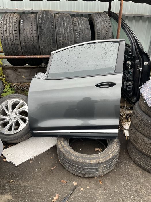 Двері передні ліві   Chevrolet Bolt EV 2017–2021  фарба 139X