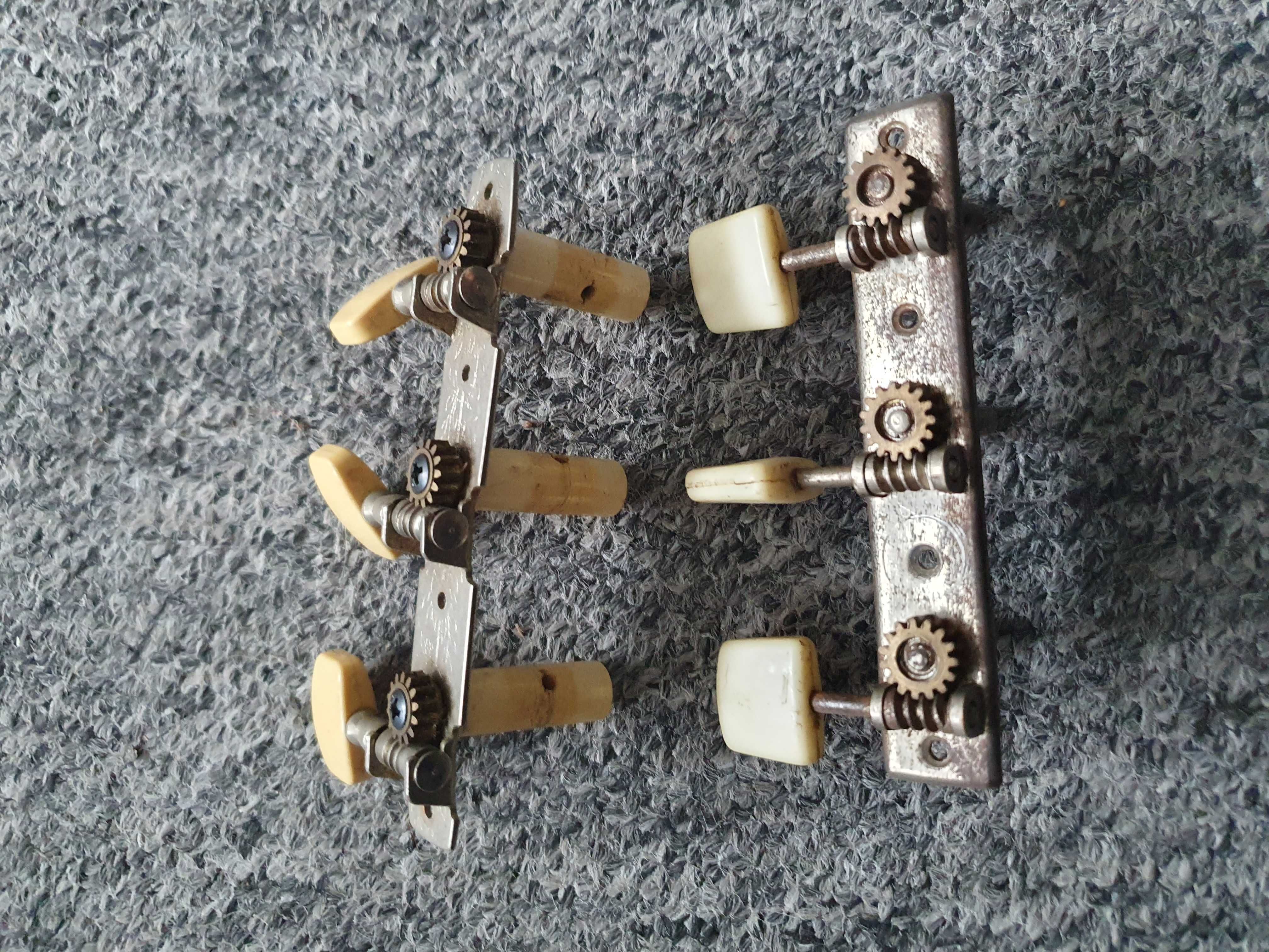 Stara gitara klasyczna - uszkodzona