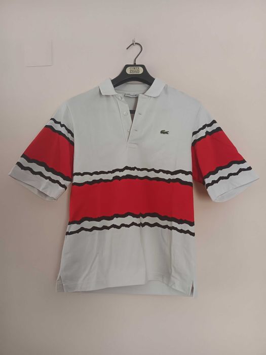 Polo Lacoste branco e vermelho