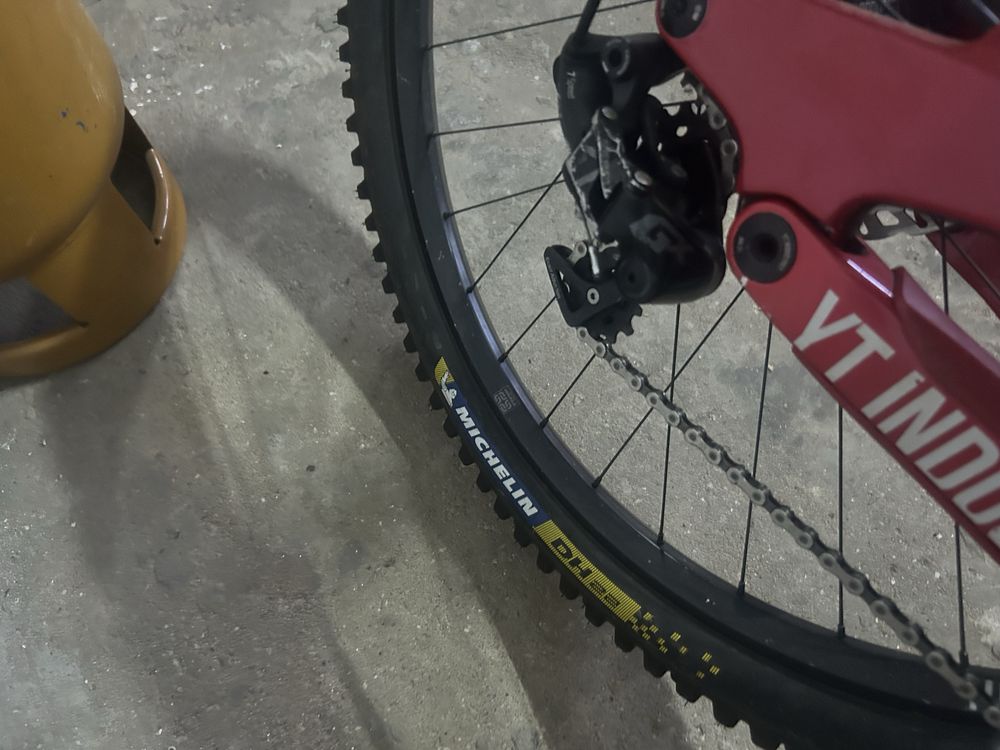 Yt tues 2019 downhill