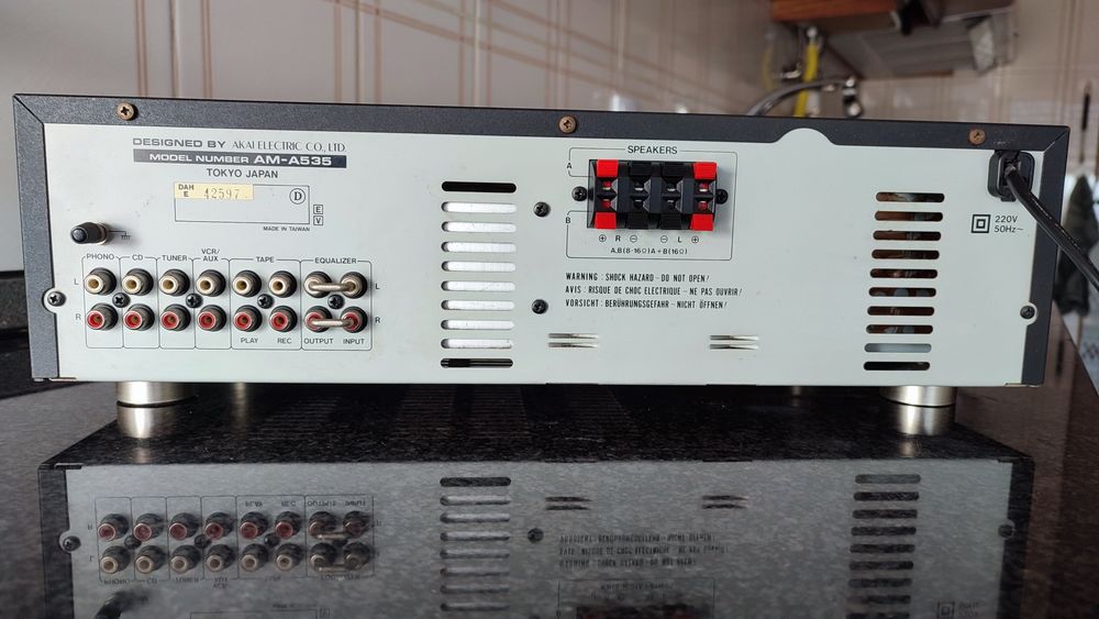 Amplificador AKAI-AM-A535