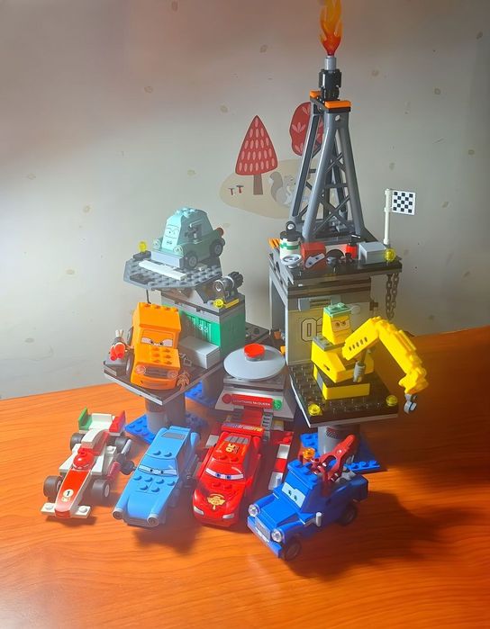 Набор лего "9486" + 3 редкие машинки Тачки.