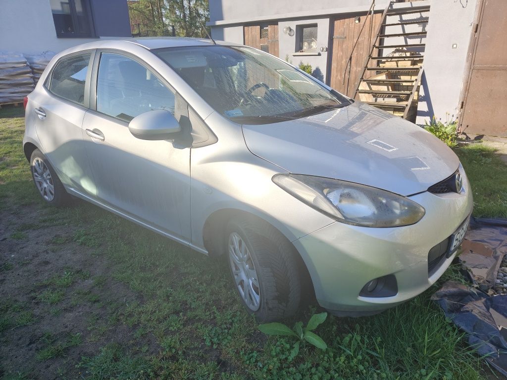 Mazda 2 2007 rok