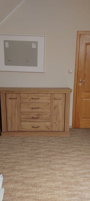 2 komody w kolorze dębu + stolik