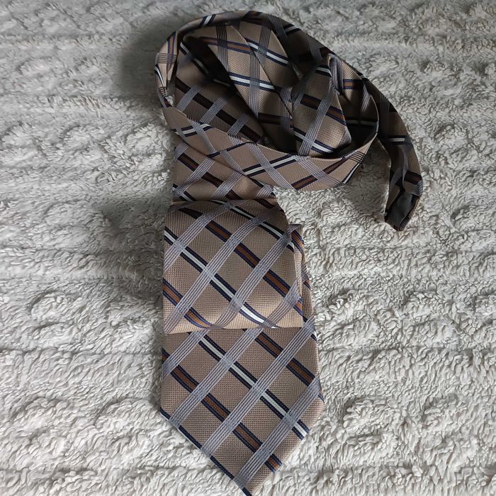 Krawat beżowy "Sunset Suits"
