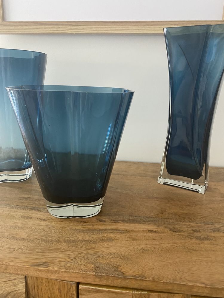 Jarras em vidro, cor azul - novas - 28€ as 3