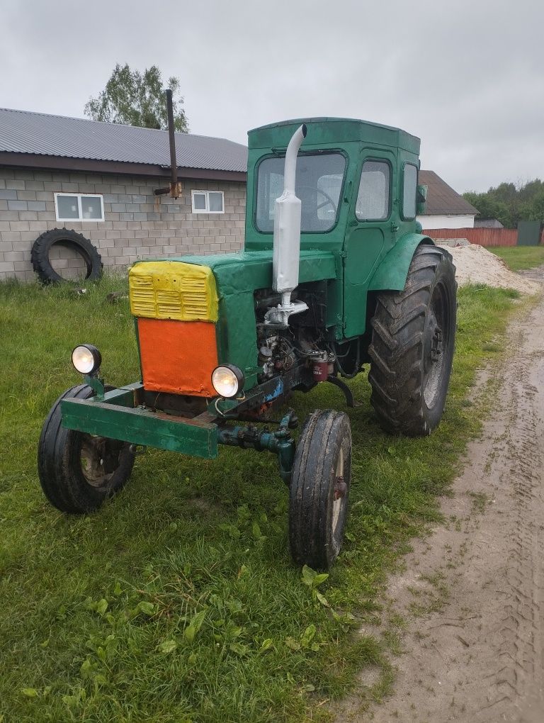 Продам Трактор Т-40