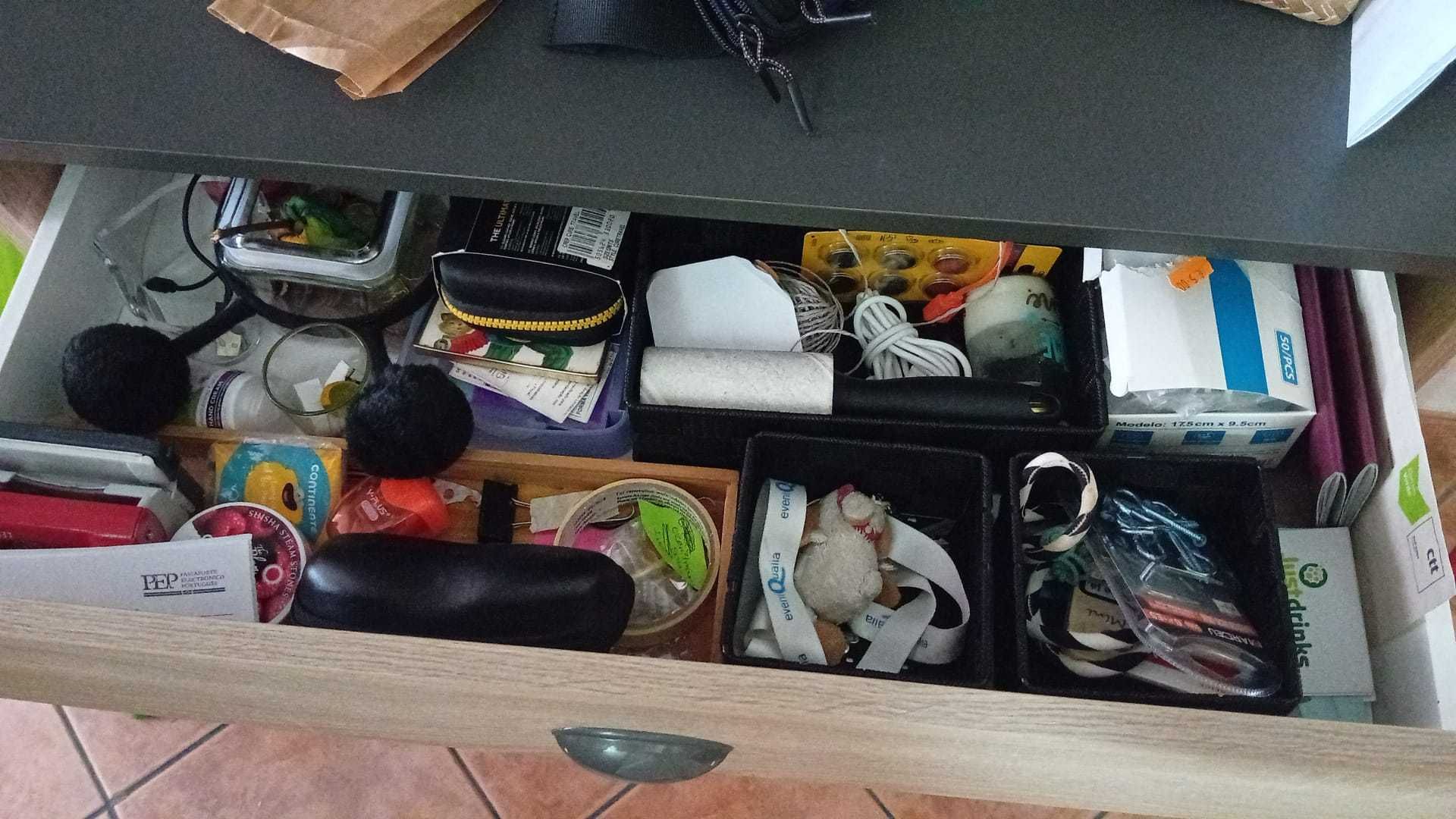 Armário usado em bom estado