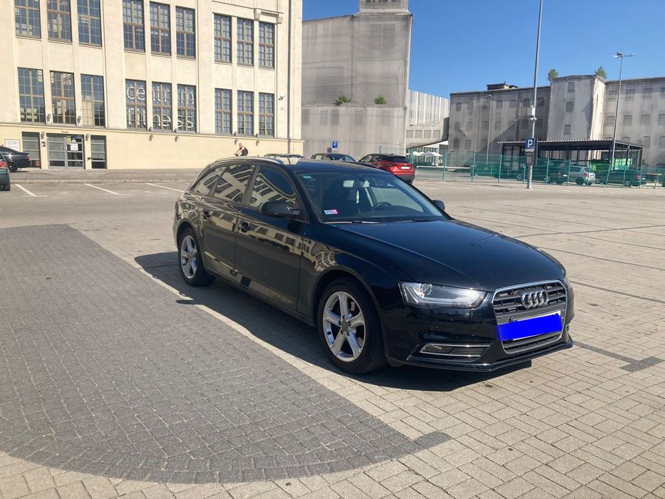 Audi A4 Avant B8 AVANT LIFT 3.0 TDI QUATTRO automat stronic 2x pdc bixenon LED