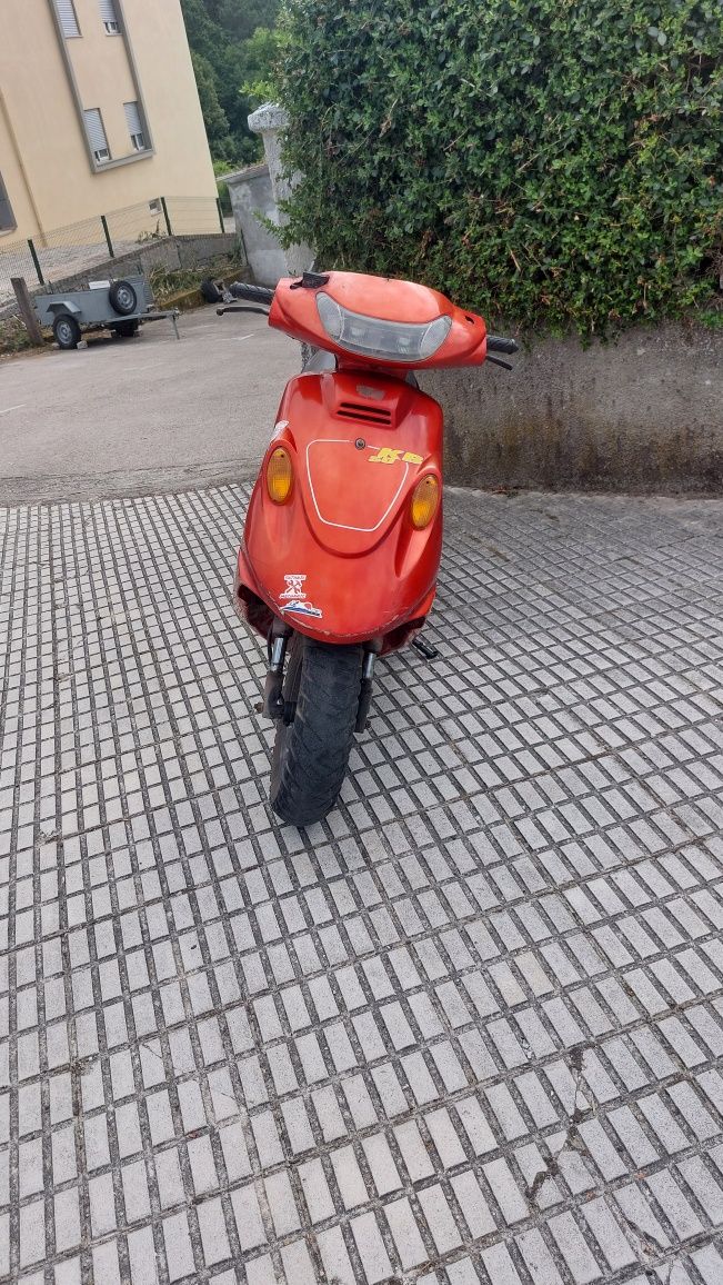 Kymco Scout KB50 (1999) - bom estado de conservação