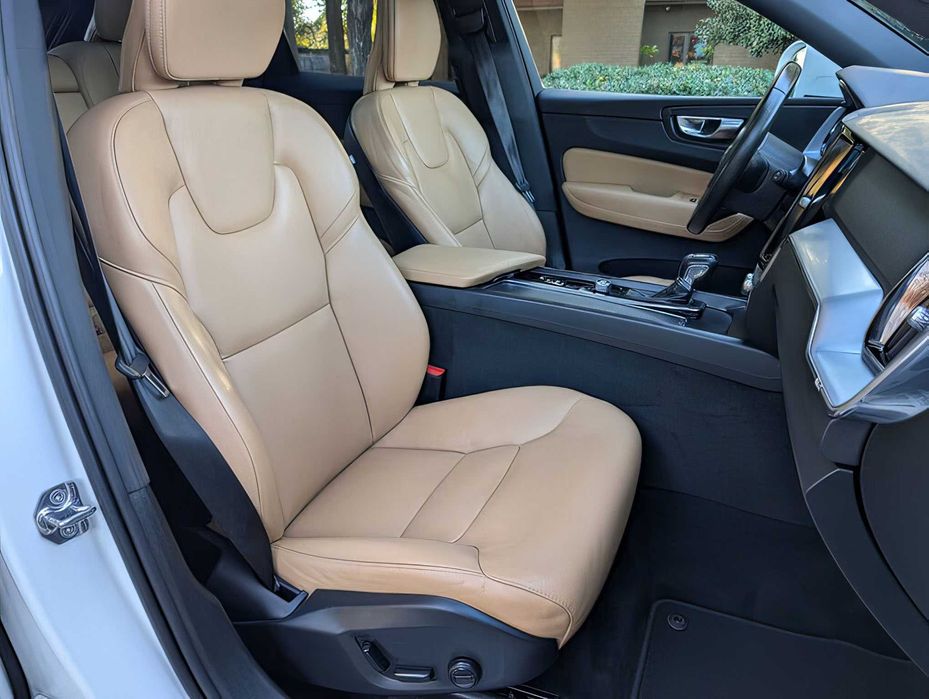 Volvo XC60      2020