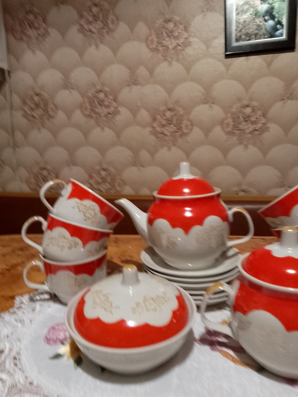 Продам різні нові сервізи