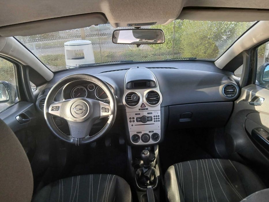Opel corsa D (1.3 CDTI)