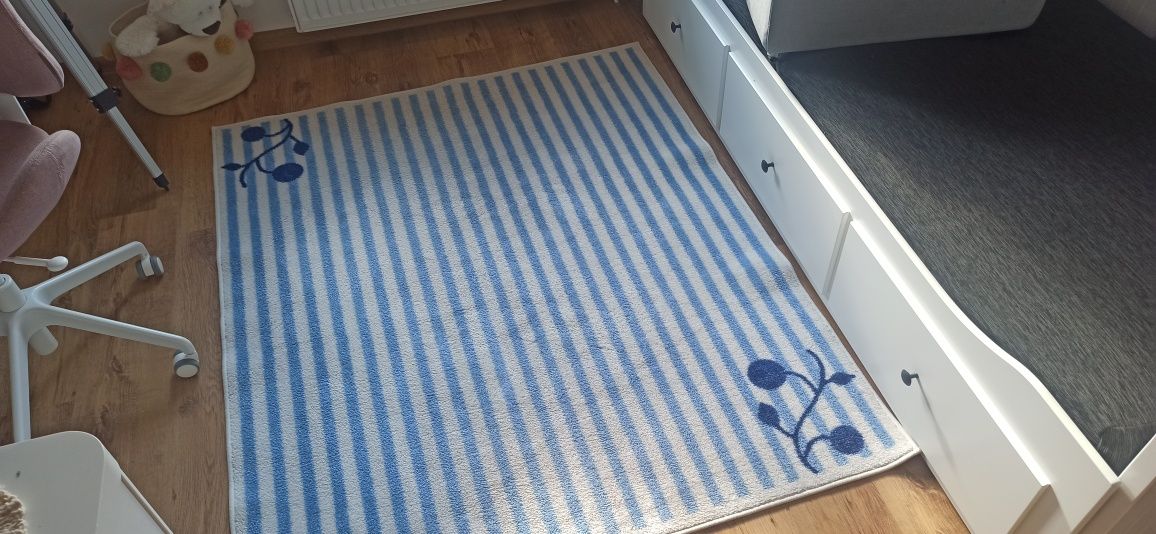 oddam Ikea niebieski dywan gulsparv 133x160 dziecięcy
