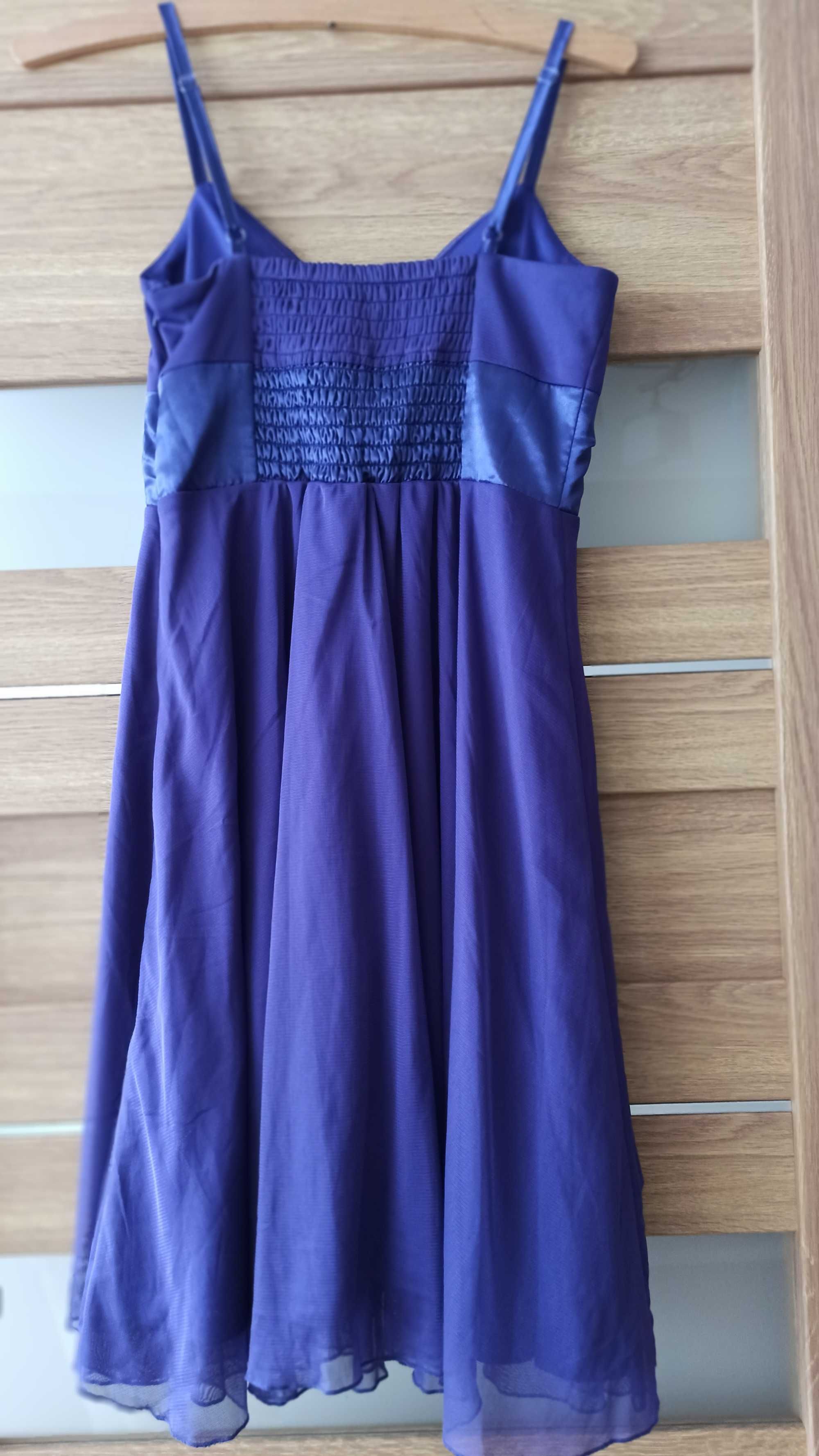 Sukienka fioletowa na ramiaczkach 34