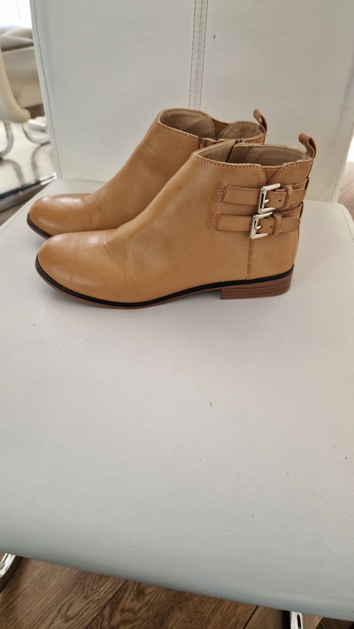 Buty dziewczece Zara