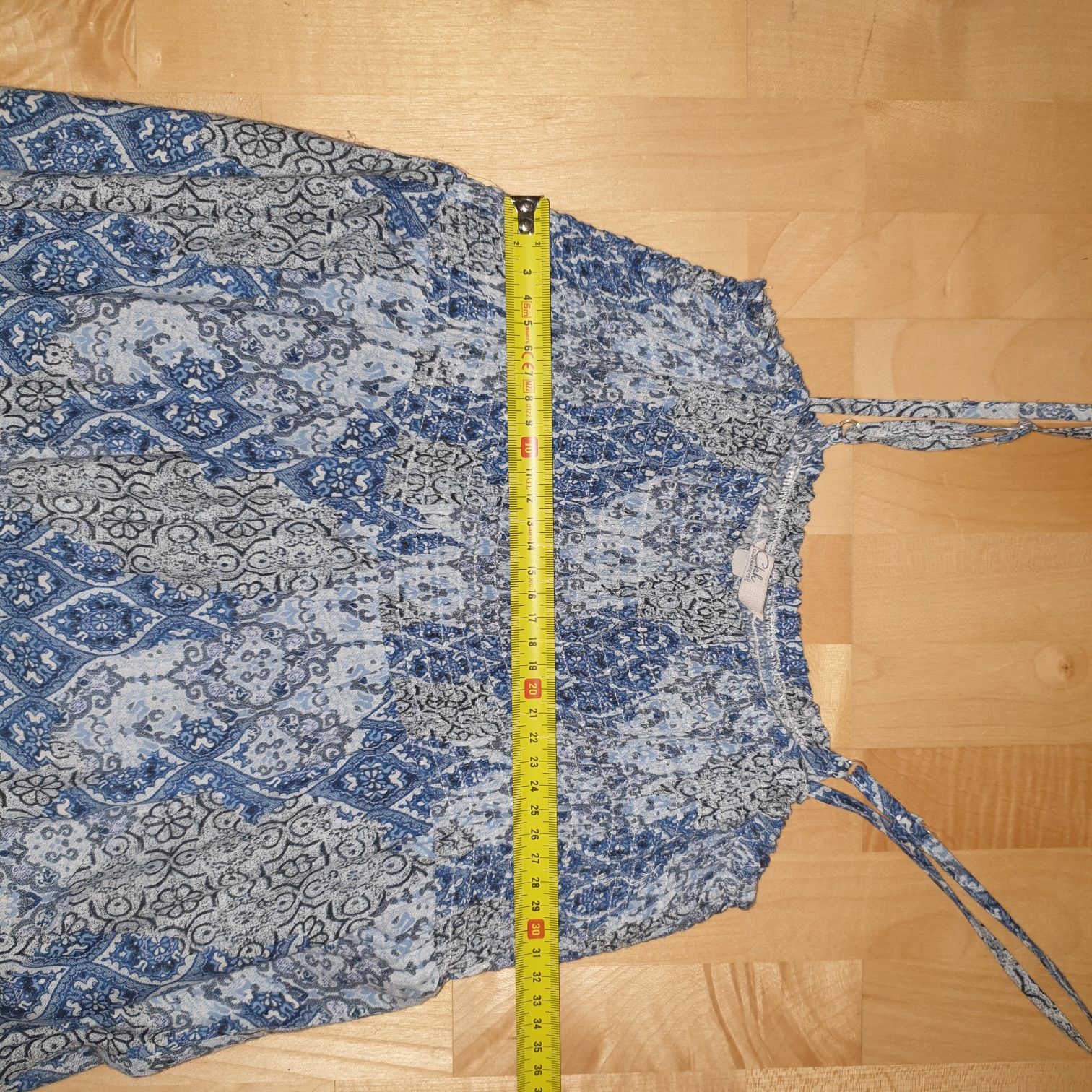 Sukienka r. XS.  C&A.  Nowa.