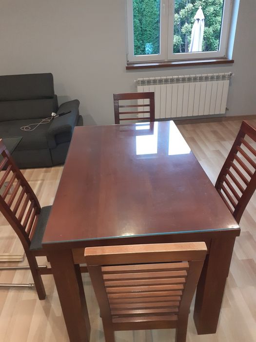 Stół z drewna bukowego + 6 krzeseł drewnianych