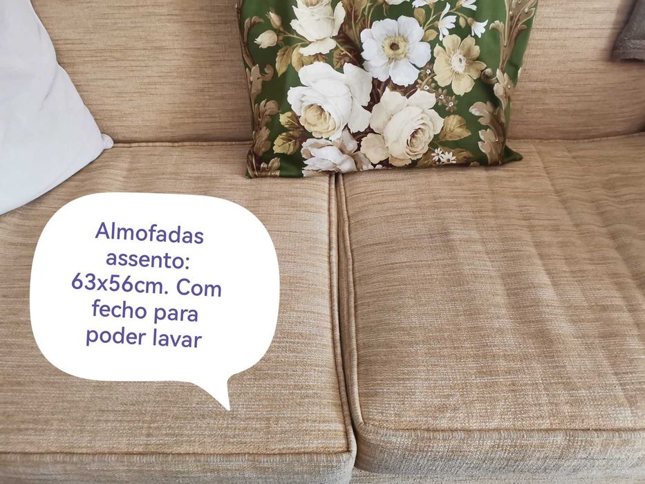 SOFA 2 Lugares. Confortável. Usado.