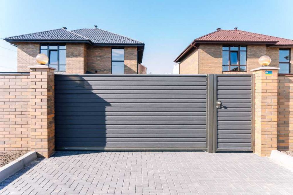 Металевий паркан. Паркан ранчо. Металеві паркани.