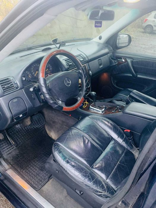 Mercedes-Benz W163 ML320