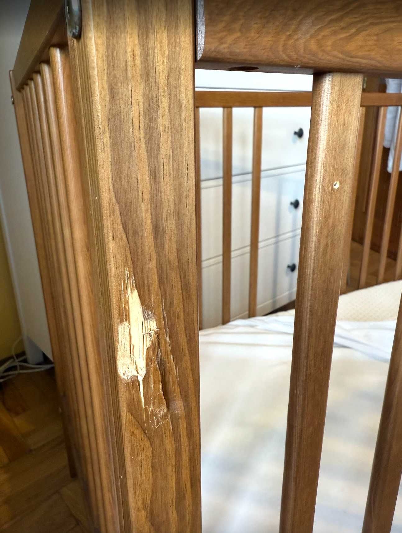 Zestaw niemowlęcy Woodies – łóżeczko, przewijak, materac, akcesoria