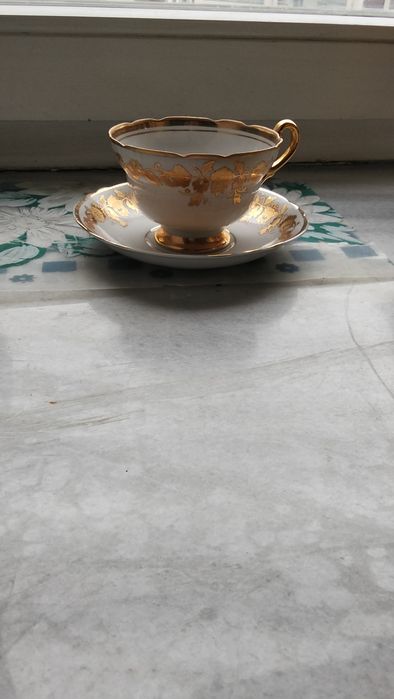 Антикварный фарфорный сервиз