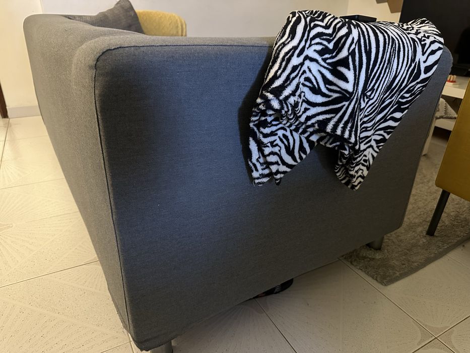 Sofa 3 lugares em bom estado