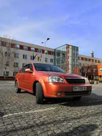 Автомобиль Chevrolet Lacetti 1.8