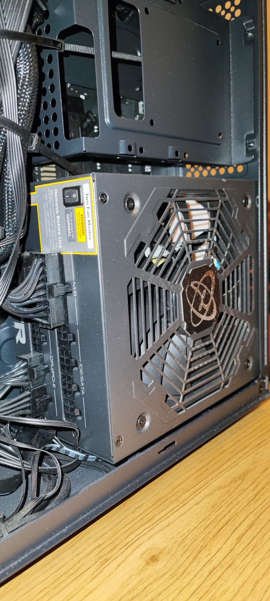 Zasilacz XFX Black Edition XTR