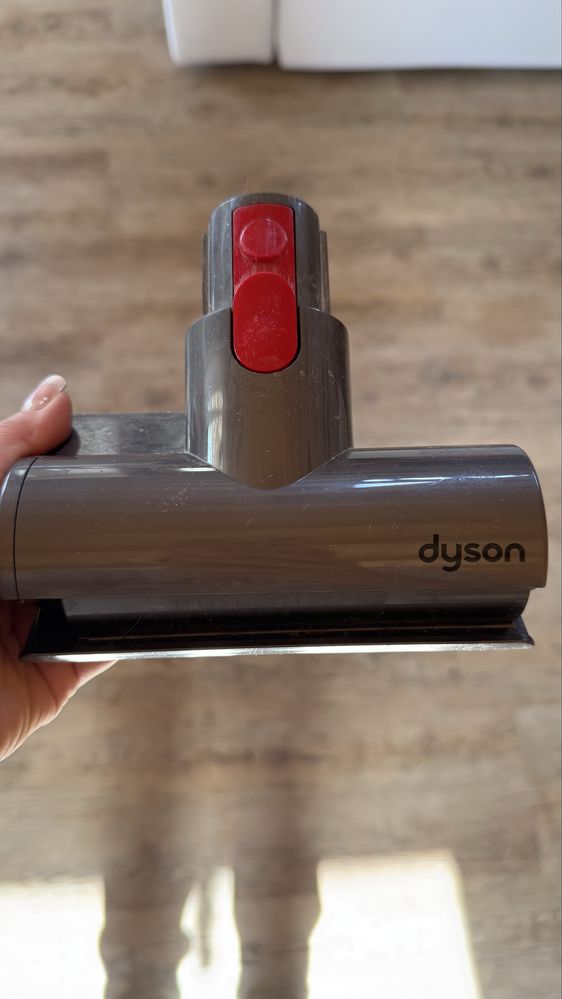Oryginalna miniszczotka dyson v10