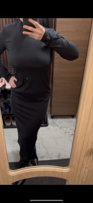 Сукня вечірня з відкритою спиною