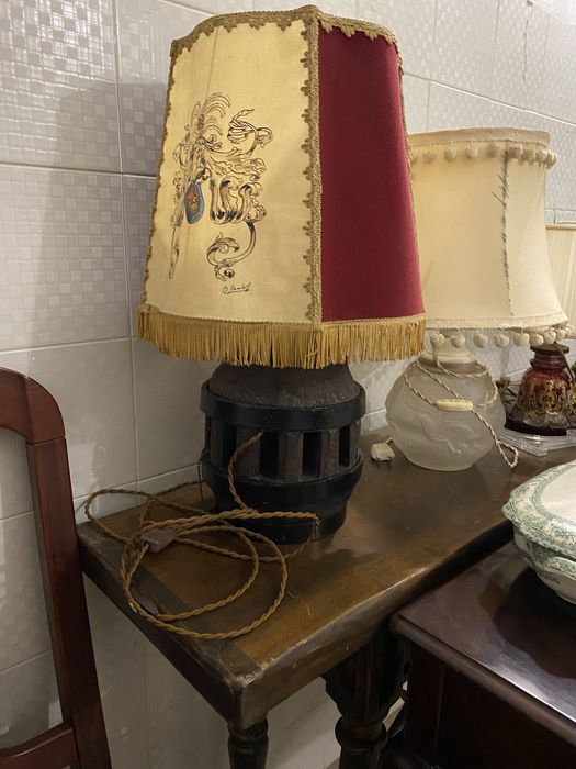 Vendo Recheio de Casa – Móveis, Cómodas, Jarros