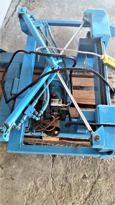 Chwytak, ścisk, nakładka do wózka widłowego.